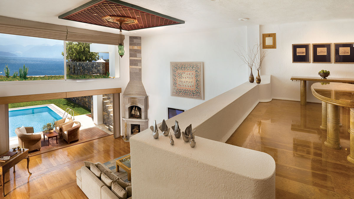 Royal Grand Suite with Private Heated Outdoor pool & Indoor Pool, Sauna, Steam Room